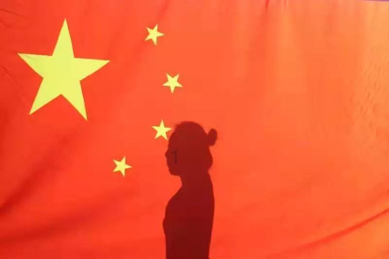 动漫人物吃东西