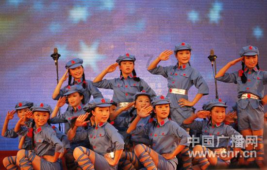 扶摇：杨幂饰演的扶摇为什么决定和小七一起去天权国呢？